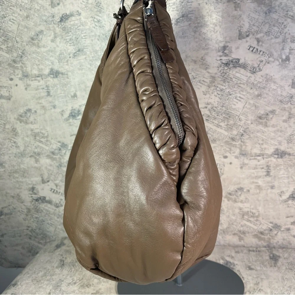 BCBGMAXAZRIA Large Buttery Soft Leather Hobo Bag Slouchy Shoulder Purse